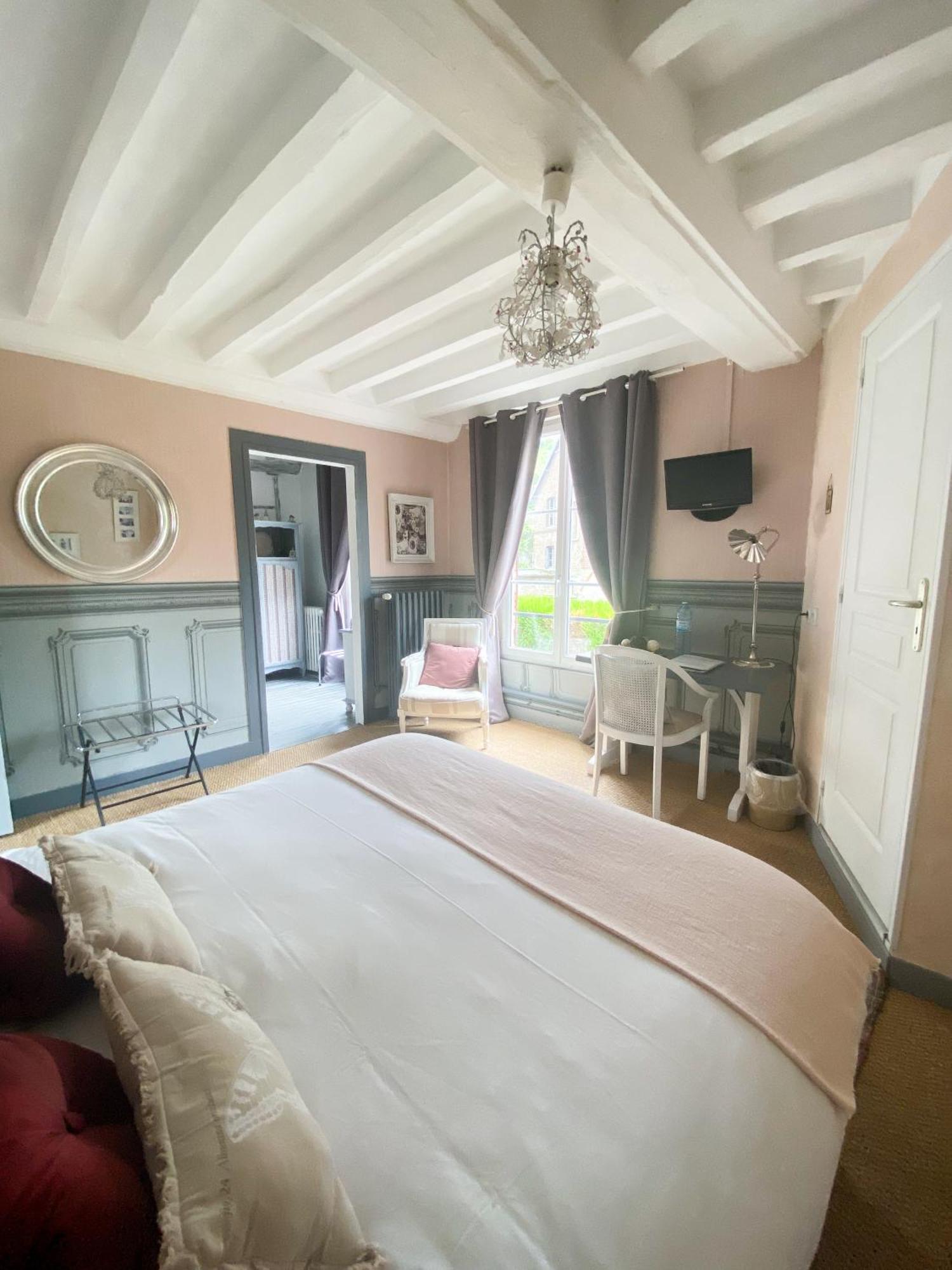 לס אנדליס Chambres D'Hotes La Villa Alienor מראה חיצוני תמונה