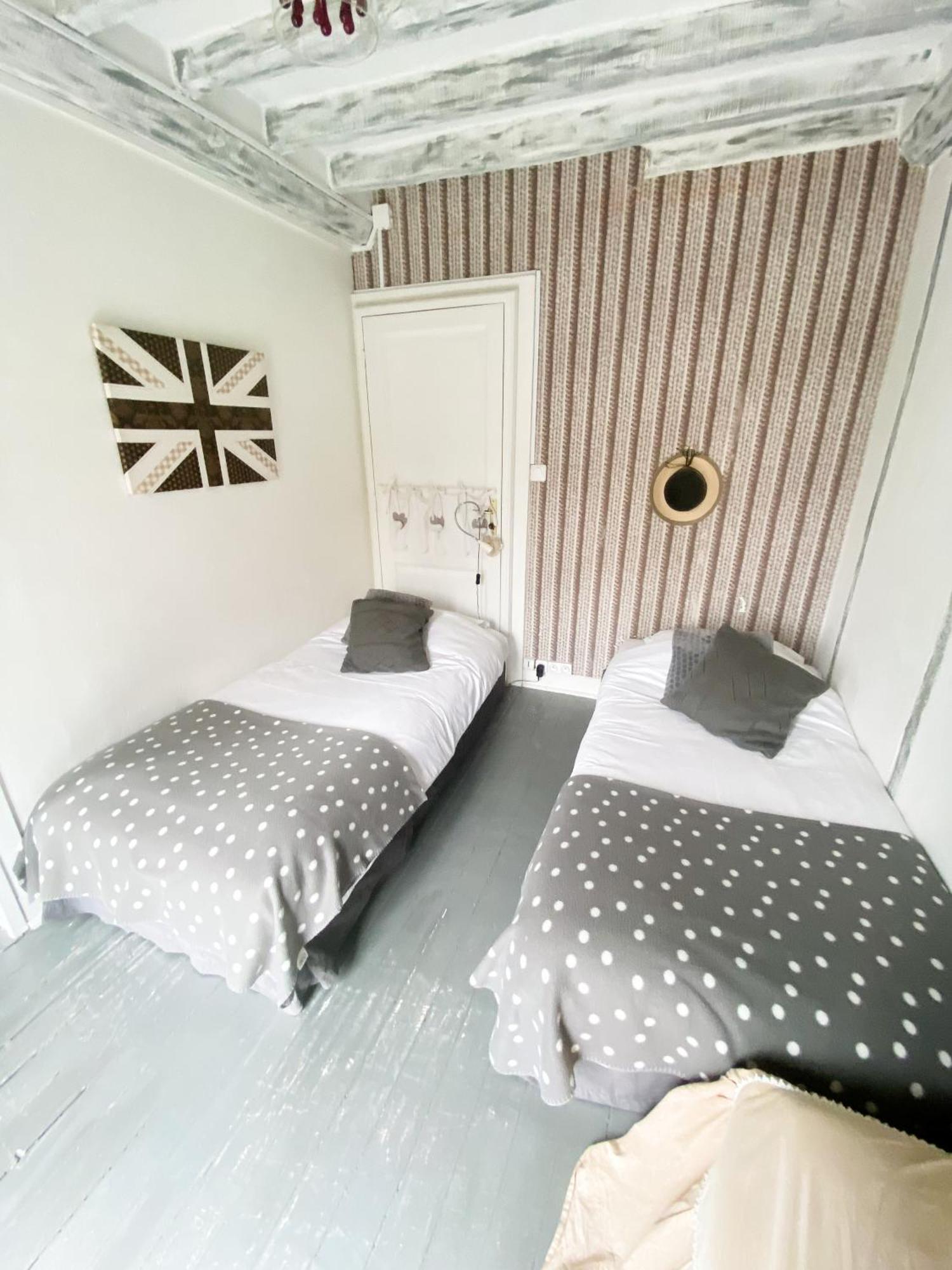 לס אנדליס Chambres D'Hotes La Villa Alienor מראה חיצוני תמונה