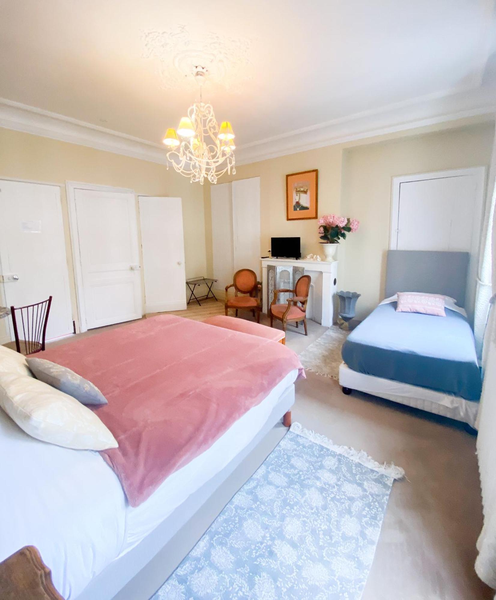 לס אנדליס Chambres D'Hotes La Villa Alienor מראה חיצוני תמונה