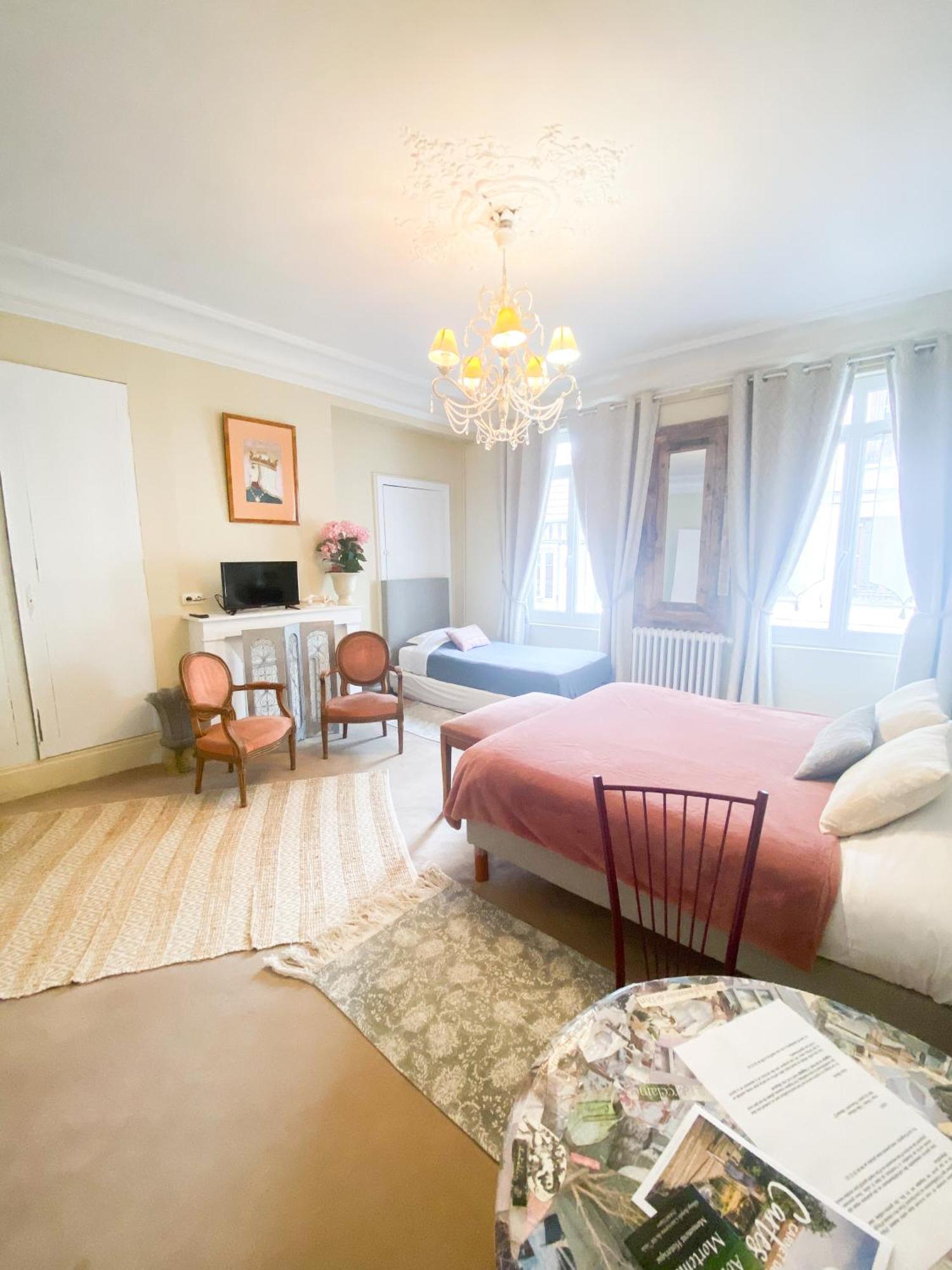 לס אנדליס Chambres D'Hotes La Villa Alienor מראה חיצוני תמונה